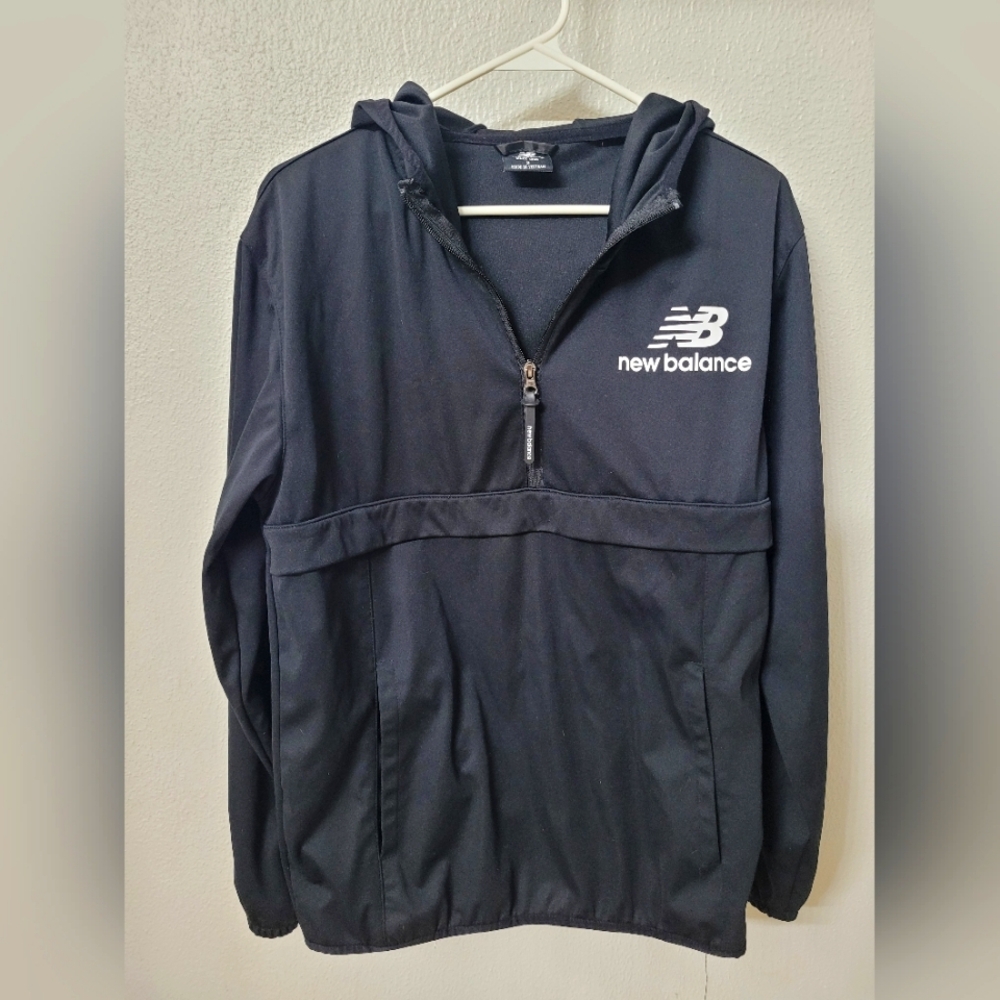 New Balance Black Pullover Jacket  Elastic Waist Band  And Sleeves Dark Black